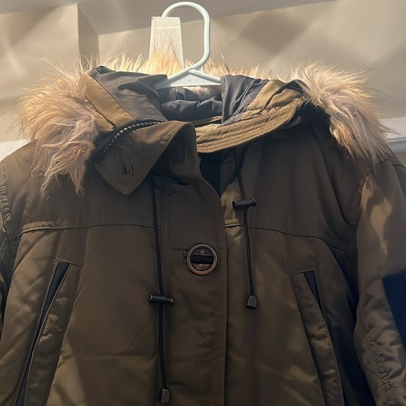 EUC Coat with Removable Fur - Picture 2 of 6